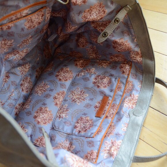 Hobo Kingston Gray Suede Bag - Picture 15 of 16